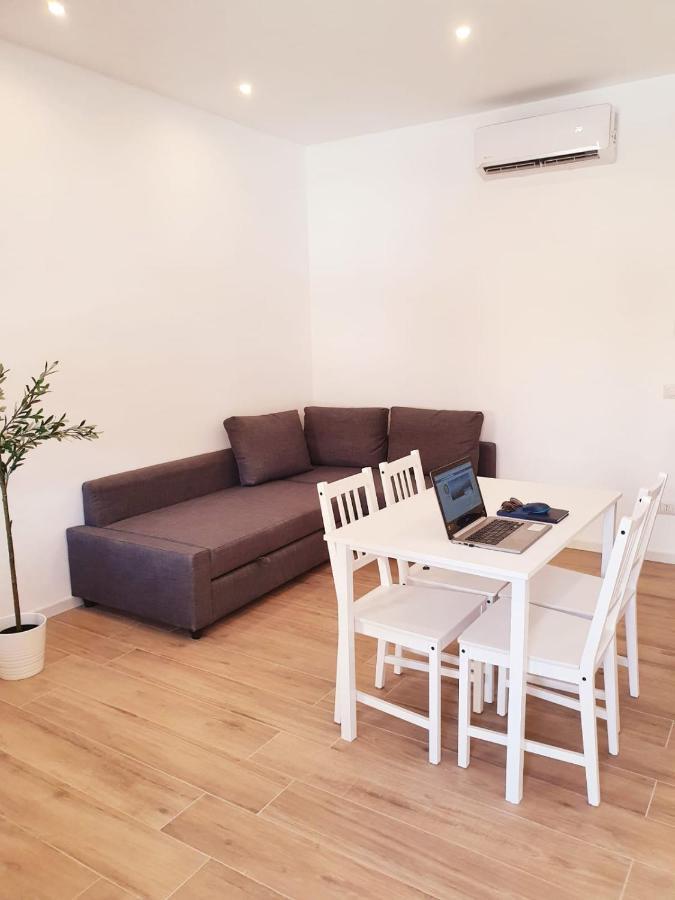Beach Apartments Marina Di Ragusa Exterior photo