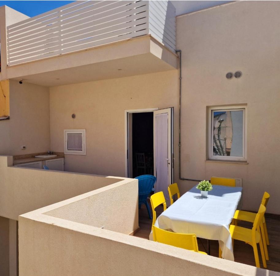 Beach Apartments Marina Di Ragusa Exterior photo