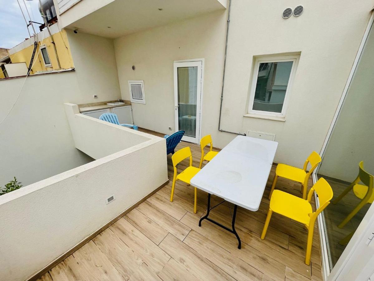 Beach Apartments Marina Di Ragusa Exterior photo